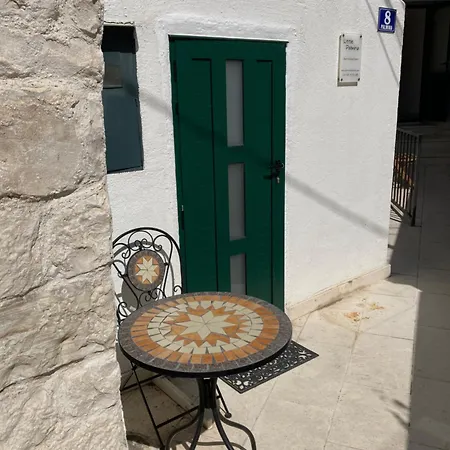 Little Palmina 3* سبليت