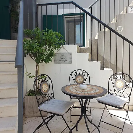 Little Palmina 3* سبليت