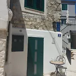 Little Palmina Gostinjska kuća